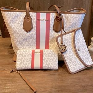MICHAEL MICHAEL KORS
Eva Large Logo Stripe Tote Bag and matching wallet